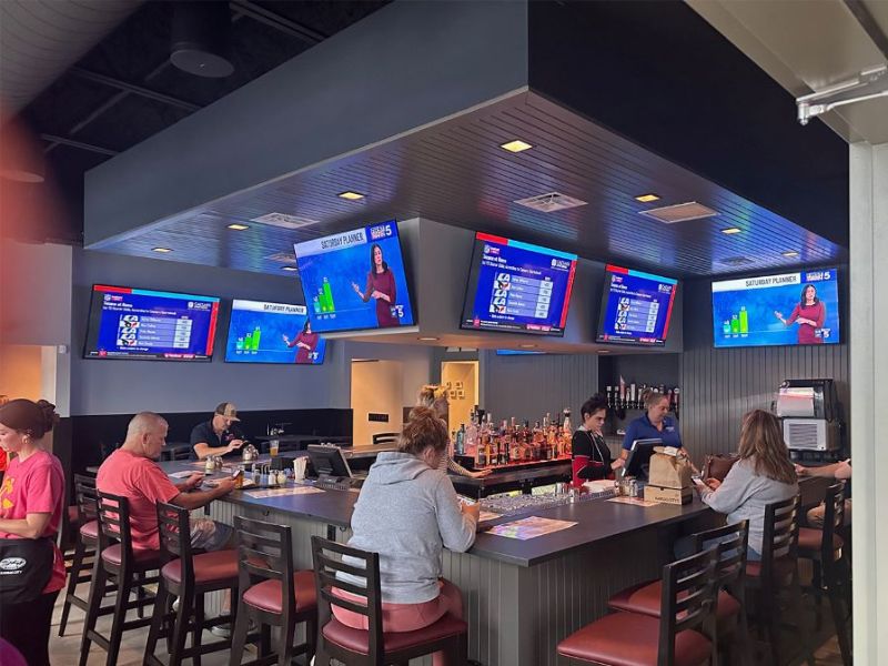 Minsky's Pizza Sports Bar HQ Shawnee
